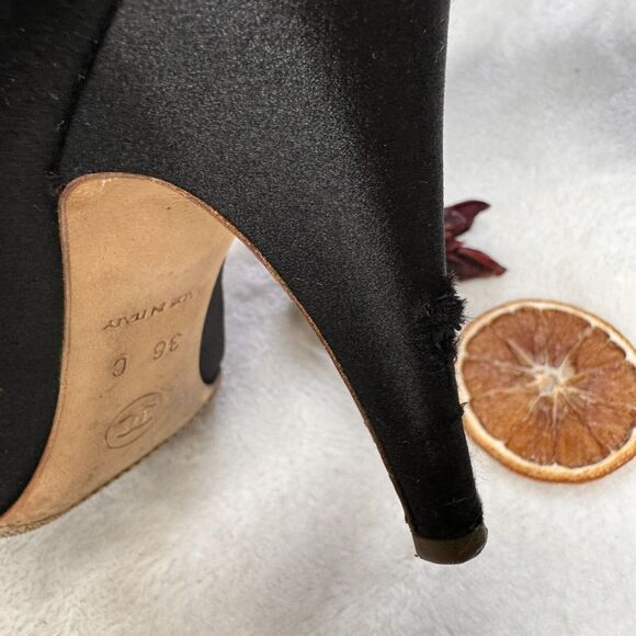 Chanel Shoes Vintage Satin CC Tulle Rosette 80s Cocktail Party Pumps 36 Black - Picture 11 of 13